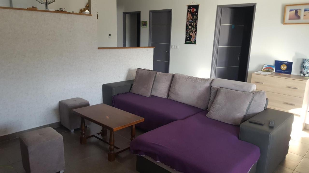 1 Chambre Privative Avec Bureau Et Cuisine Dans Maison 105 M2 Montfaucon Montfaucon  Exterior foto