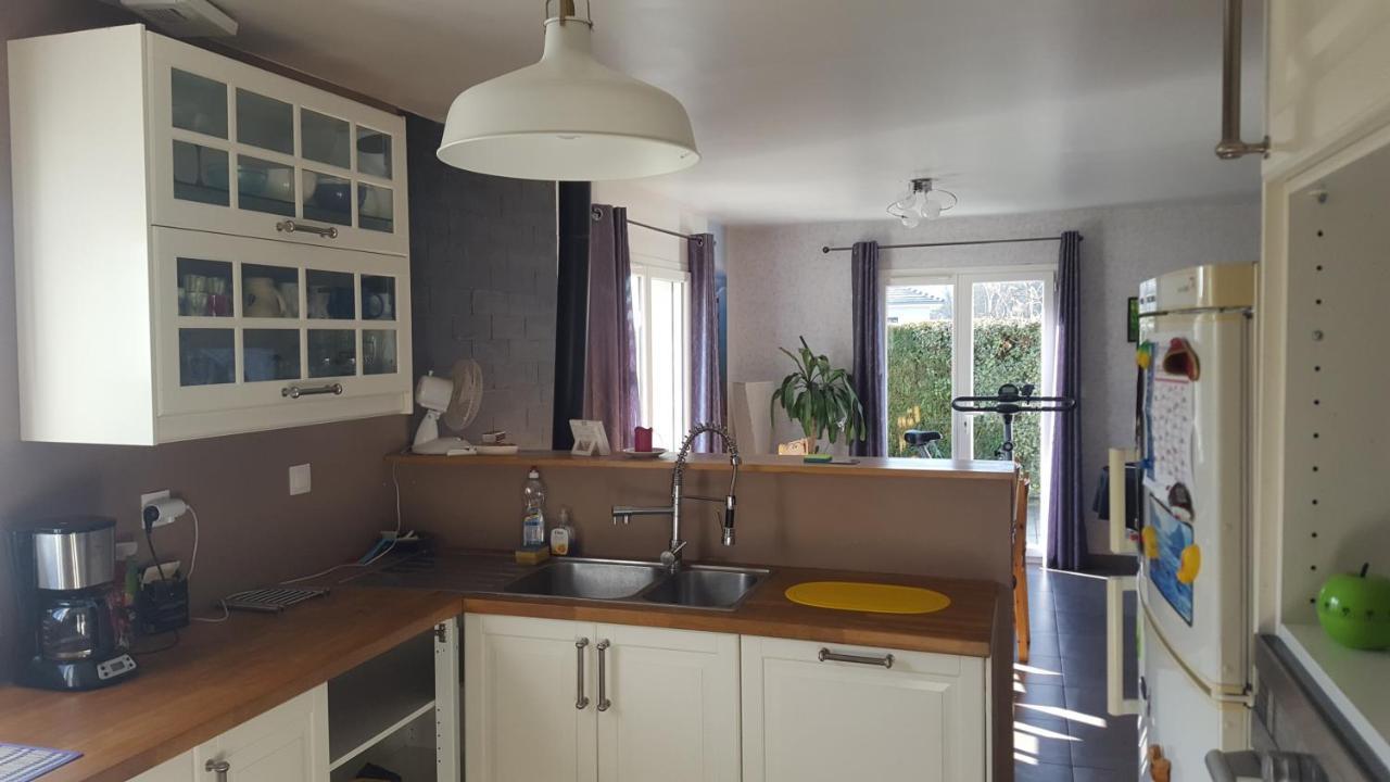 1 Chambre Privative Avec Bureau Et Cuisine Dans Maison 105 M2 Montfaucon Montfaucon  Exterior foto