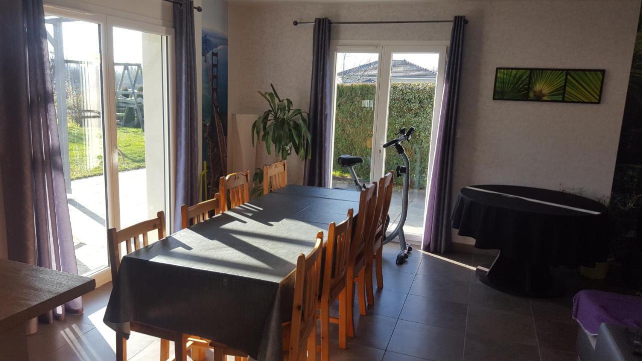 1 Chambre Privative Avec Bureau Et Cuisine Dans Maison 105 M2 Montfaucon Montfaucon  Exterior foto